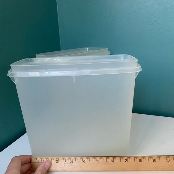 Vintage Tupperware Store-n-Pour, Cereal Keepers Container Lot Of 2 No Lids 469-6 - Picture 10 of 11